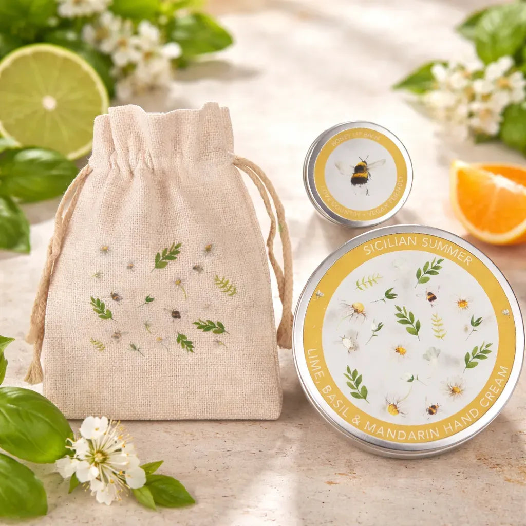 Love Country Bees Beauty Bag Set
