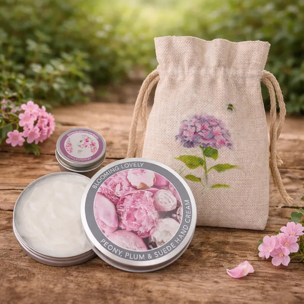 Love Country Blooming Lovely Beauty Bag Set