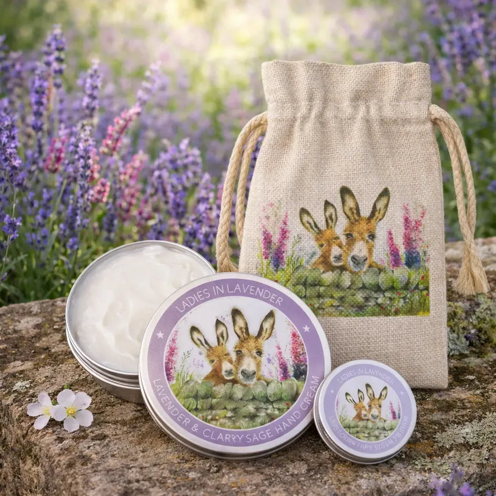 Love Country Ladies In Lavender Beauty Bag Set